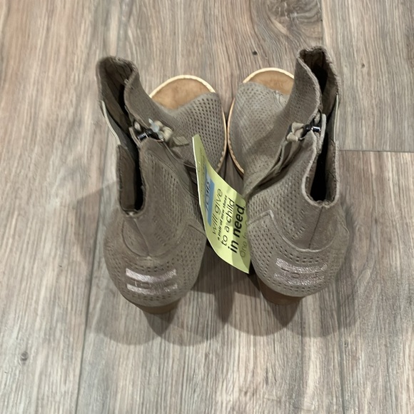 NWT LADIES TOMS MAJORCA PEEP TOE BOOTS SIZE 5.5 - Picture 7 of 8